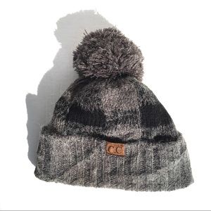⭐️HOST PICK⭐️ C.C Winter Pom Pom Hat